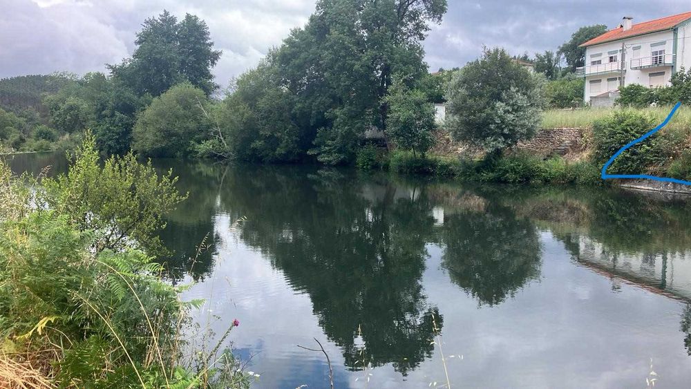 Terreno para construção junto ao Rio Ceira