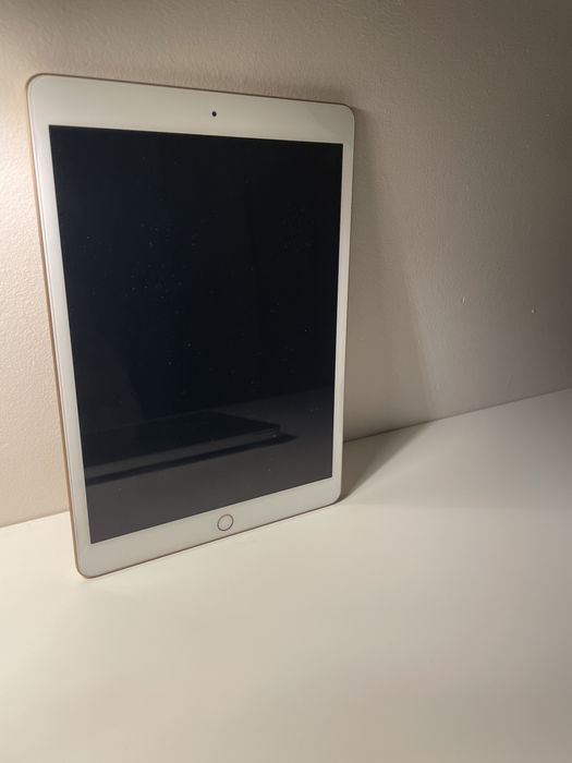 Apple Ipad 7 generacji rose gold 32GB
