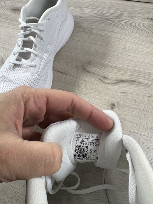 Adidas чоловічі кросівки 45 розмір