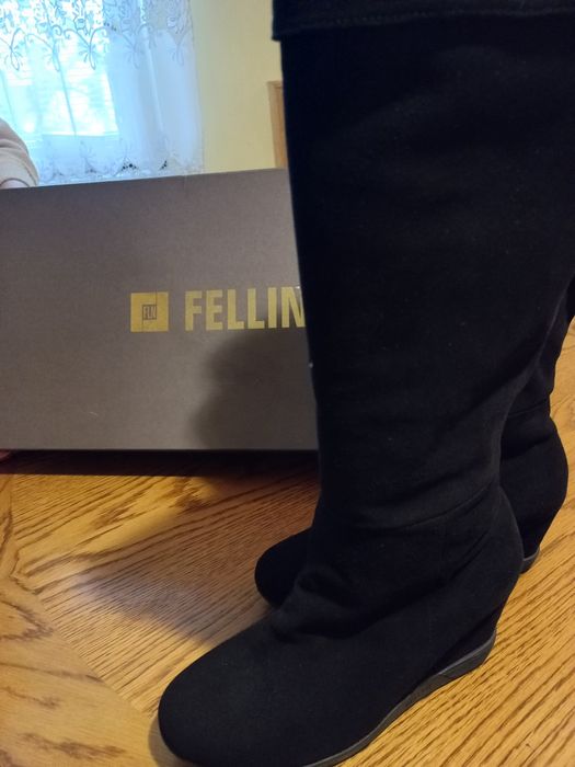 Зима нові замшеві чобітки Fellini 40р.