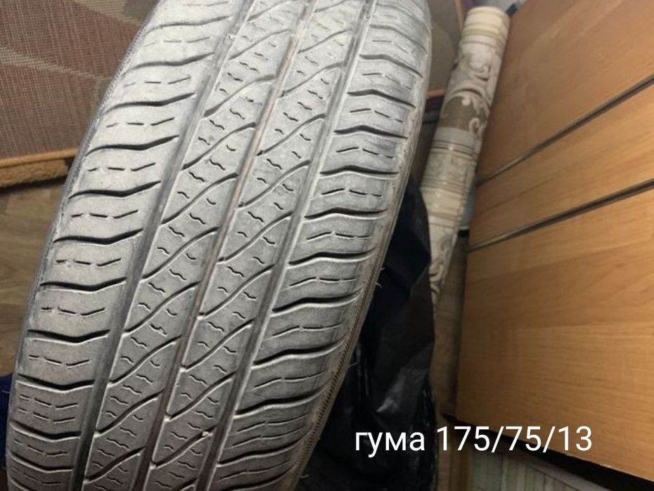 продам комплект літньої резини на 13