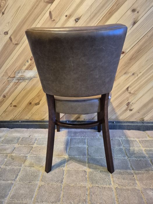 12x Krzesła ze skóry naturalnej FAMEG + hoker | Restauracja | Jadalnia