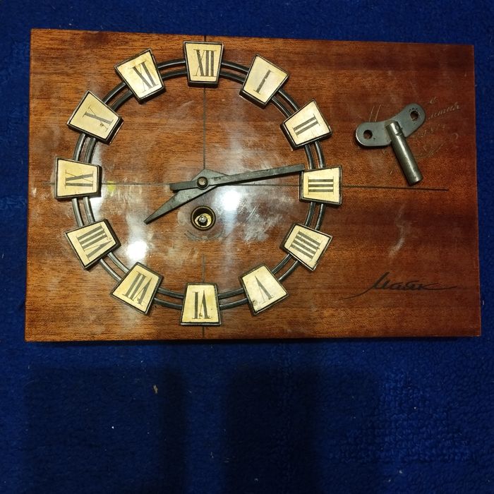 Часы винтажные на продажу