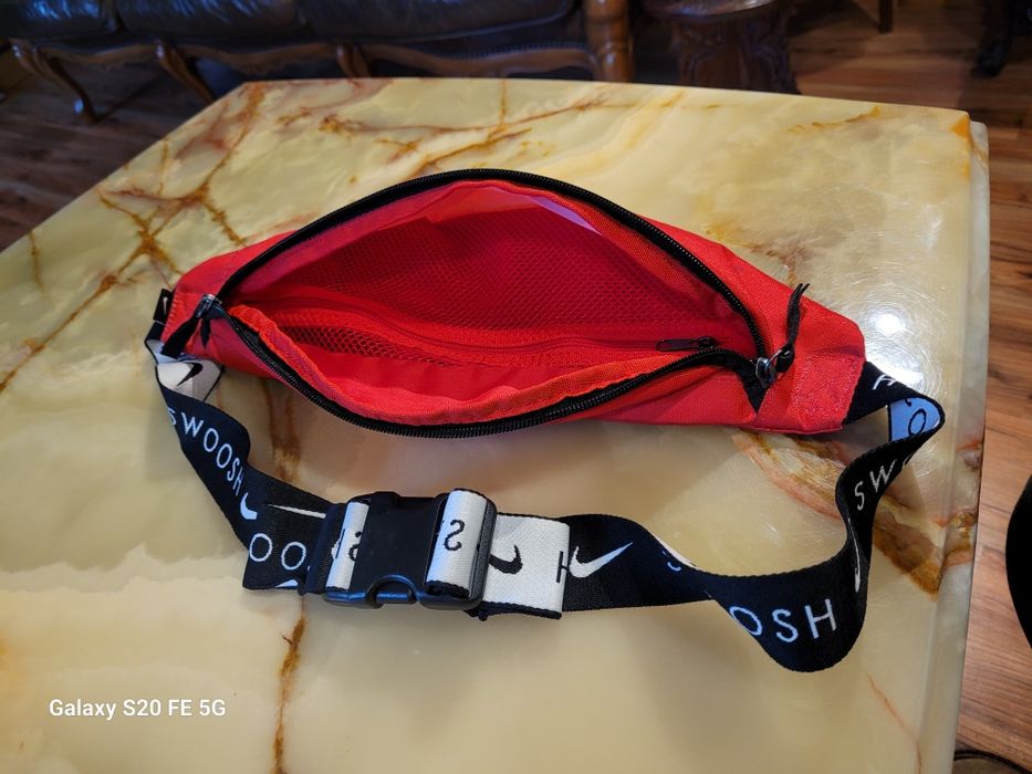 Nike saszetka nerka