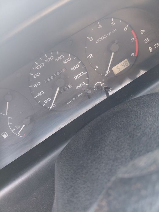 Продам Nissan Primera 1991