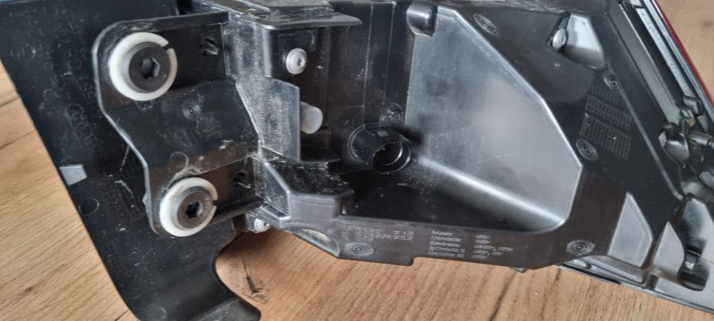 Audi A6 C8 sedan lampa tył prawa