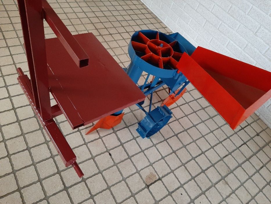 plantador batatas p/motoenxa m.cultivador moto4/trator