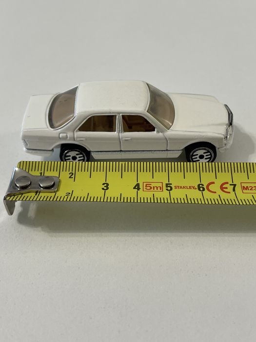 Hot Wheels Mercedes 380 SEL V126 W126 Mattel Malaysia 1981 1:64 HW MB