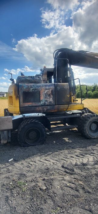 Komatsu pw 140   2009 r. Po spaleniu na części