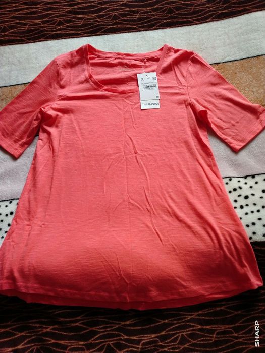 Футболки С&А,boohoo жіночі