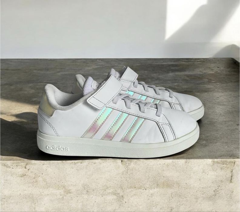 Білосніжні кросівки, кеди adidas original