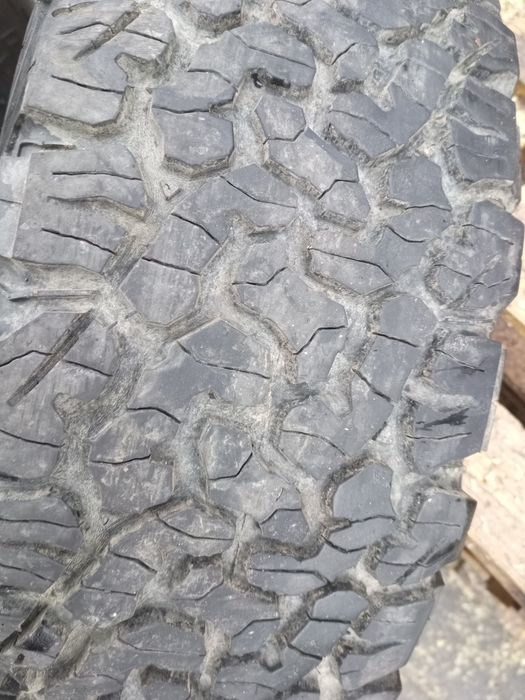 Opony 245/70 r17 super stan