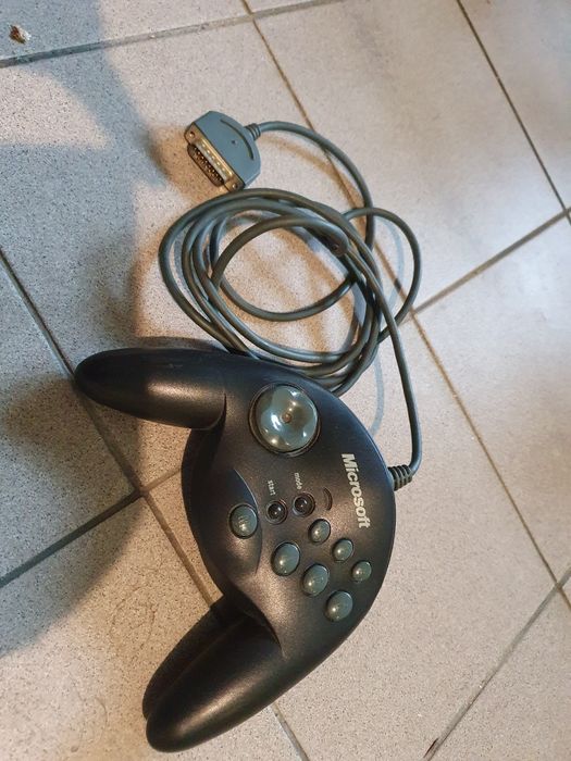 Microsoft SideWinder game pad