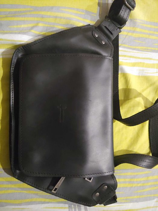 Сумка чоловіча на пояс через плече з натуральної шкіри TARWA Чорний