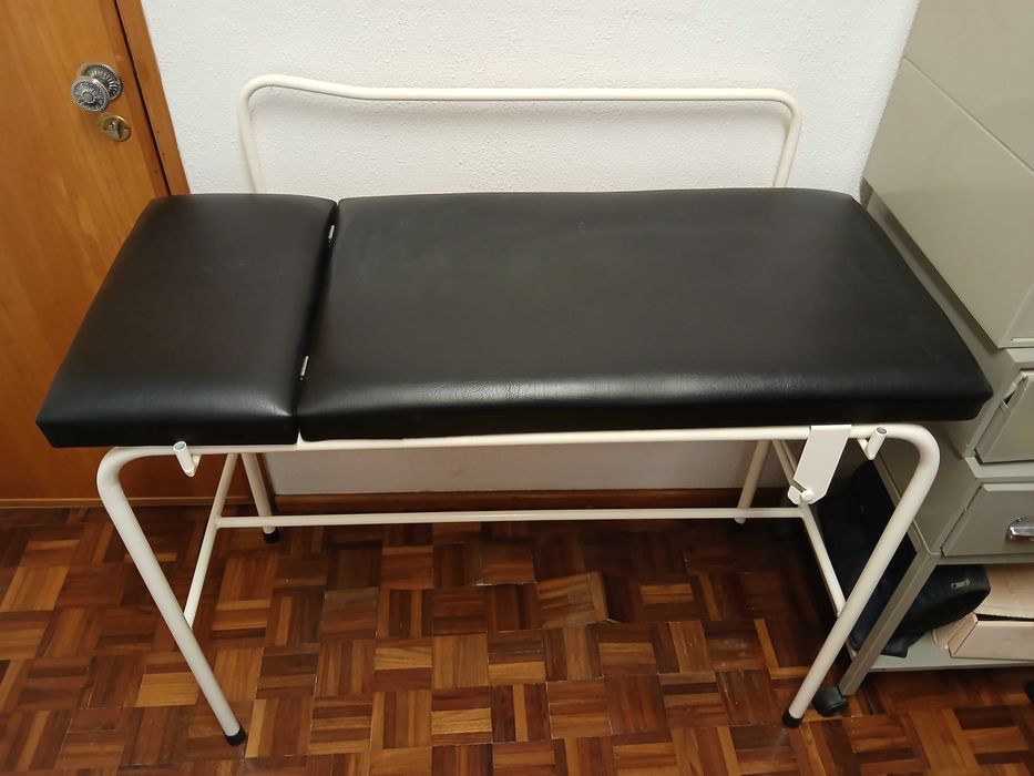 Marquesa Pediatrica - Cabeceira regulável - Medico / Clinico