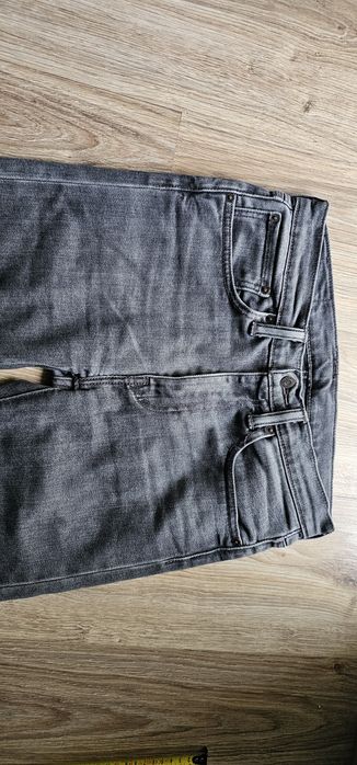 Levis spodnie dżinsowe męskie rozmiar W31 L32 wymiary na zdjęciach