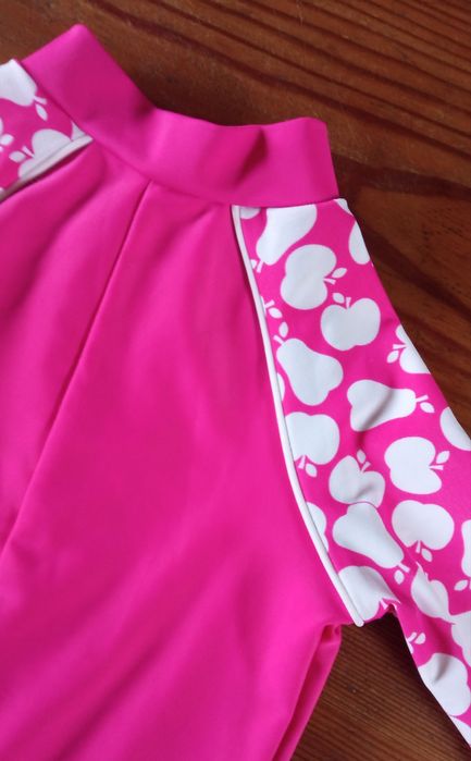 Kombinezon antyUV do wody i na plażę na 6- 9 mcy.