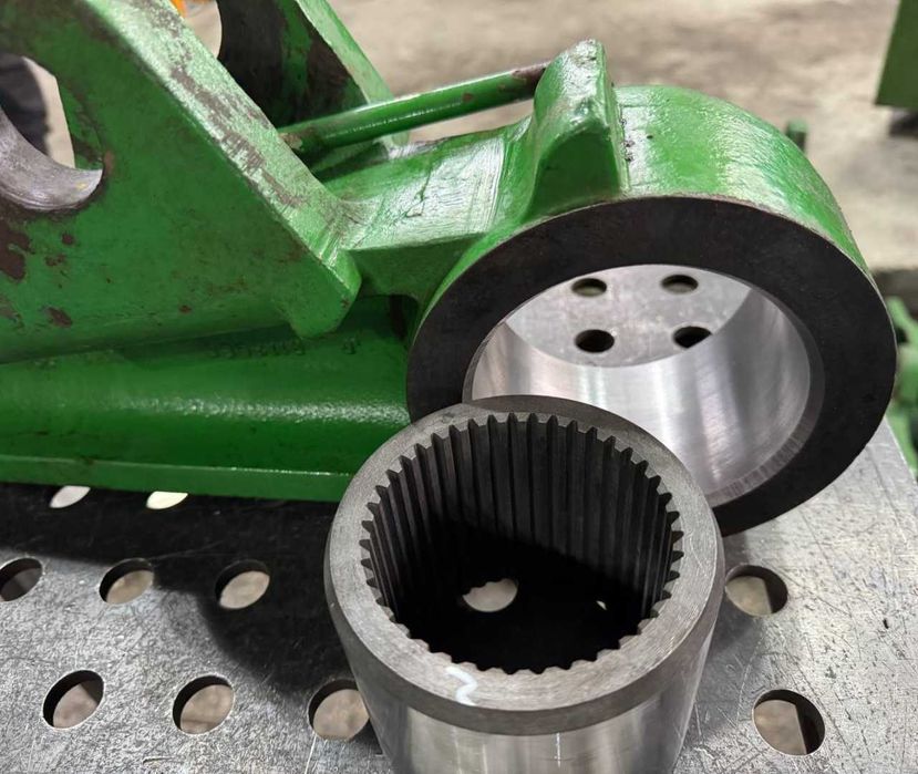 R168479 / R168480 Рычаг подъемный задней навески John Deere  - Ремонт
