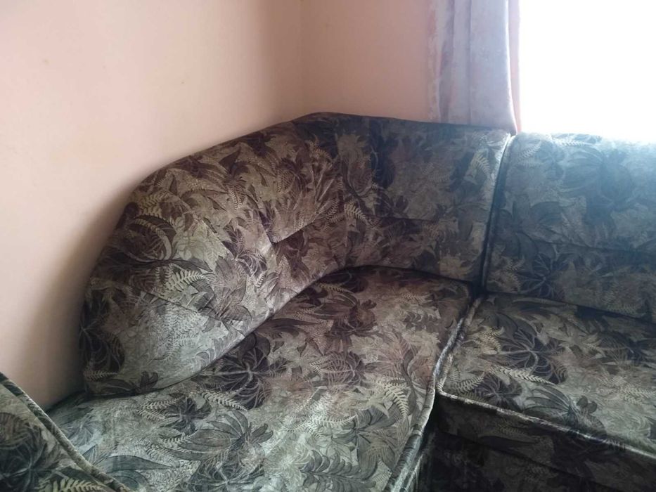 Кутовий диван з кріслом