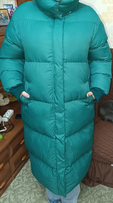 Зимовий пуховік ,дуже теплий! Купляла за 3500.