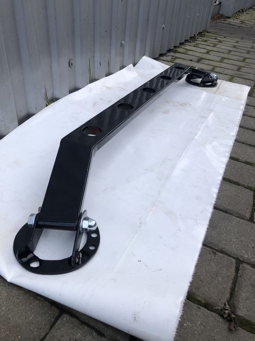 Bmw E30. Є багато запчастин