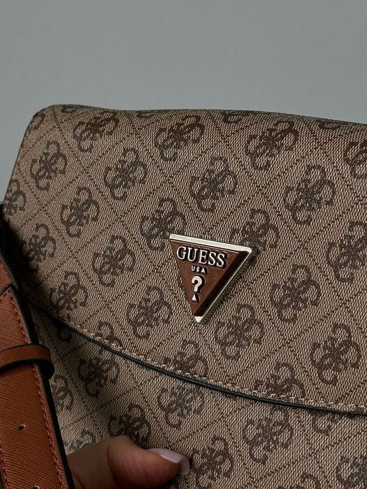 Жіноча сумка гесс Guess Cordelia Shoulder Bag Gold Canvas