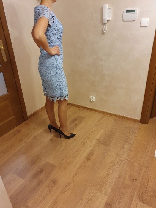 Śliczna koronkowa sukienka Orsay