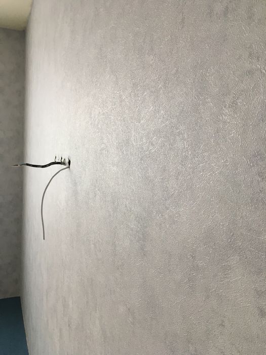 Качественная поклейка обоев опытным мастером с гарантией