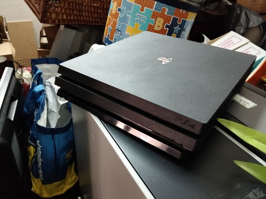 PS4 Pro para peças ou reparação da board