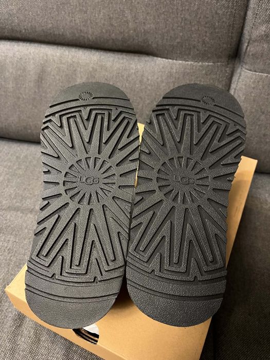 UGG Taz II Black