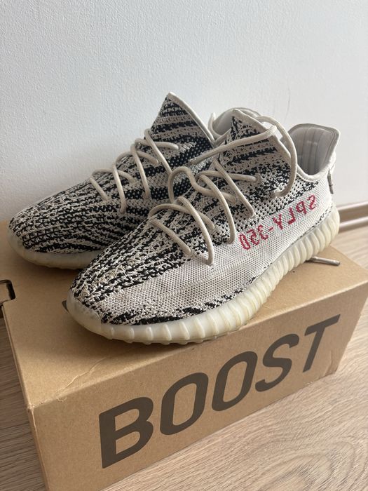 Yezzy boost 350 V2  r.44 zebra