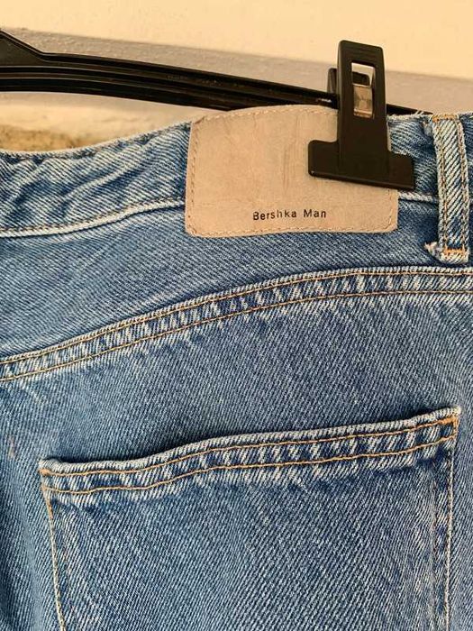 Calças de ganga super largas lavagem média Bershka Man