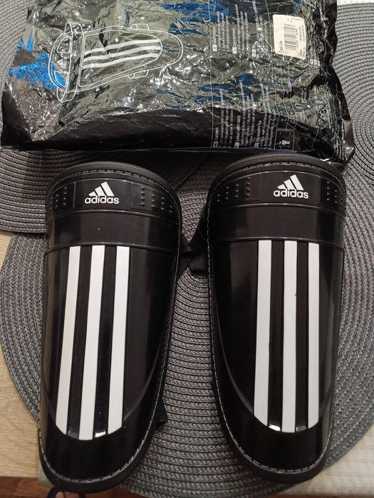 Ochraniacze na piszczele Adidas rozm. XL
