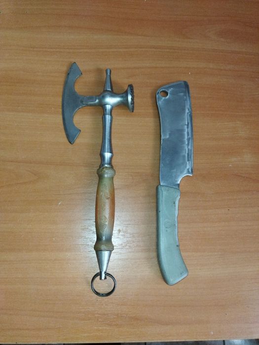 Продам топори в работу