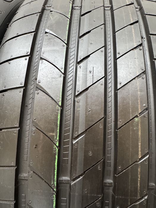 Шини Goodyear 285/40/R21 - 265/45/R21