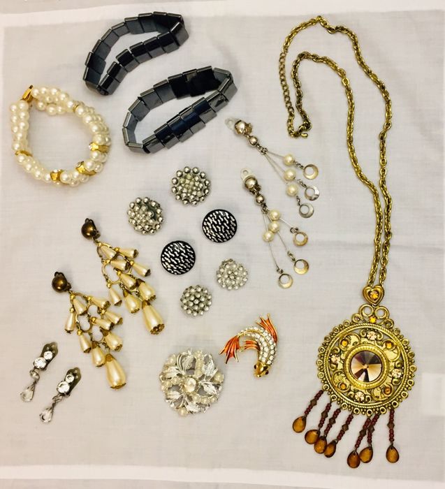 Бижутерия бусы колье часы на цепочке  браслет кулон на цепочке броши к