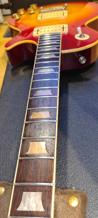 Aria Pro II  Les Paul Leopard