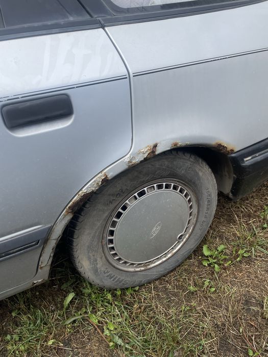 Продам Ford Sierra/Scorpio ціна за два автомобіля)