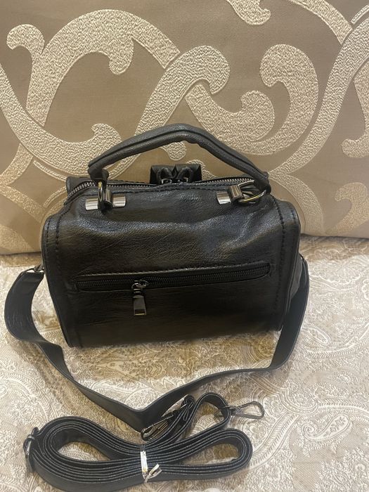 Жіноча  модна сумочка, нова.