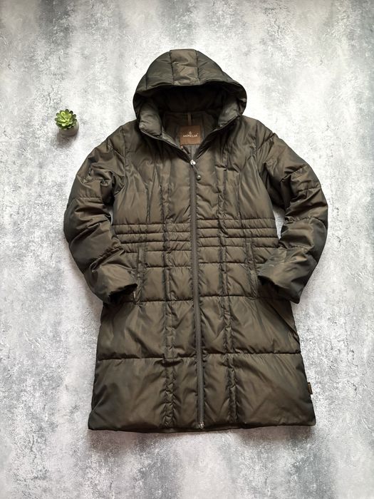 Жіночий пуховик Moncler