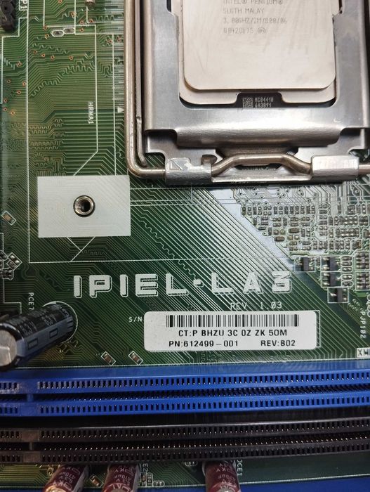 Дві несправні Материнські плати ipiel-la3 , процессори E5700