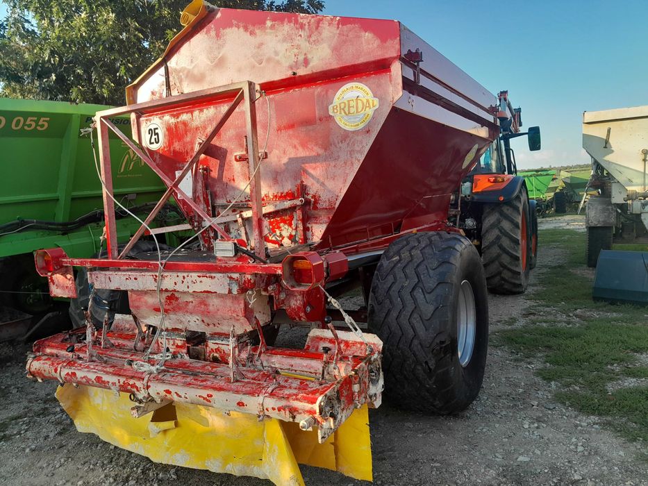 Rozsiewacz wapna Bredal K65A