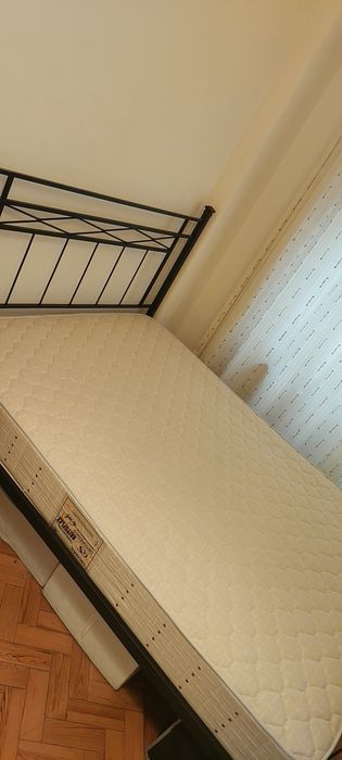 Cama casal com colchão