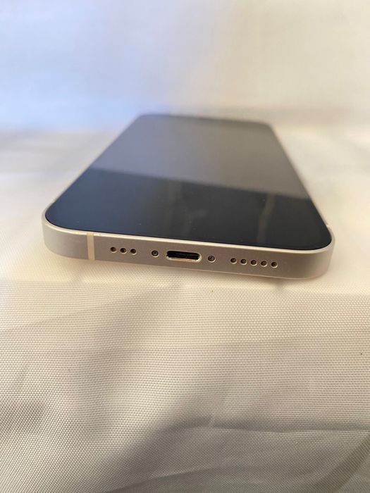 Iphone 12. Bateria 97%
