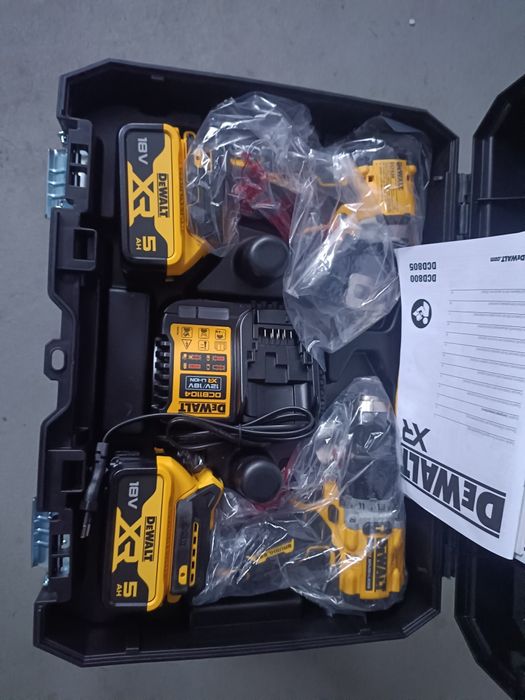 Zestaw Dewalt DCK429P3T 18V 5Ah