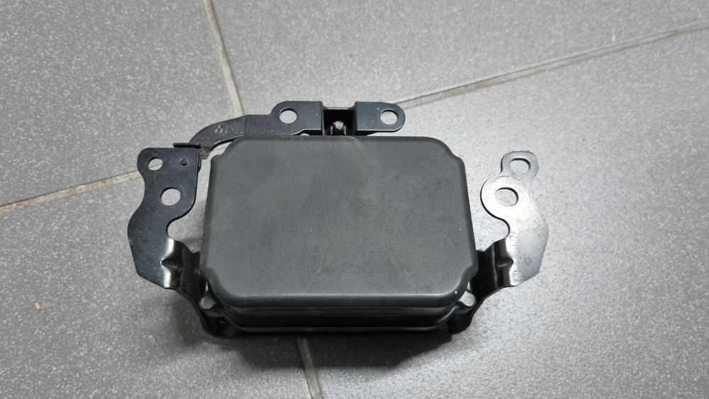Moduł radar sensor przód Toyota RAV4 + Mocowanie