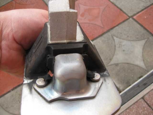 Продам подушку двигателя Вольво хс  90