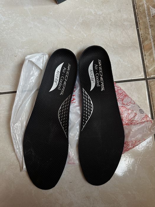 Устілки Skechers