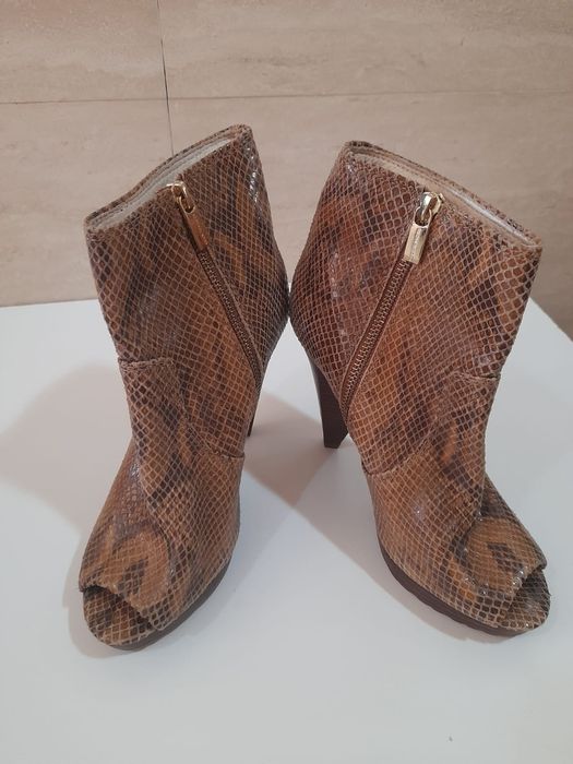 Botas Michael Kors, tamanho 36