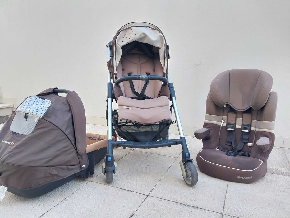 Carro de bebé,  alcofa e cadeira